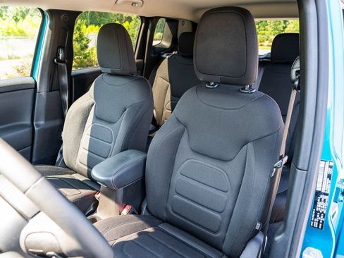 Used 2022 Jeep Renegade Latitude AWD/4WD image 19