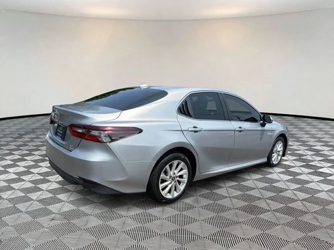 Used 2021 Toyota Camry LE AWD/4WD image 7