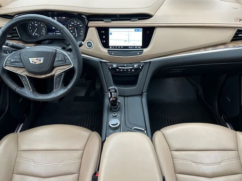 Used 2024 Cadillac XT5 Premium Luxury w/ Platinum Package image 3