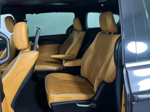 Used 2022 Chrysler Pacifica Pinnacle image 33