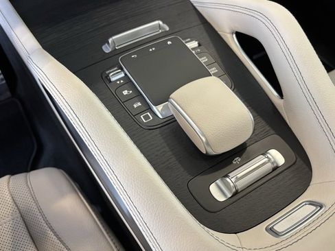 New 2026 Mercedes-Benz GLS 580 4MATIC image 25