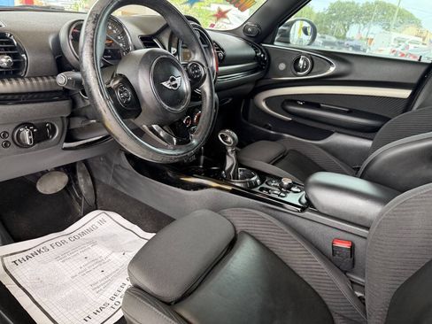 Used 2016 MINI Cooper Clubman FWD image 8