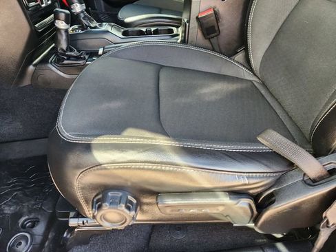 Used 2021 Jeep Wrangler Unlimited Sport image 24