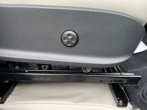 Used 2024 Mercedes-Benz Sprinter 3500 image 36