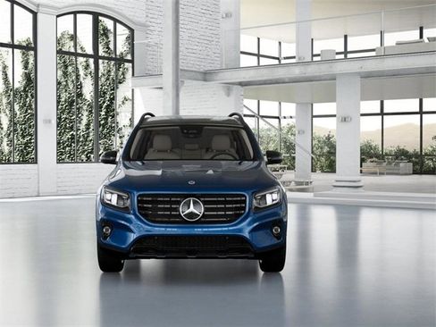 New 2026 Mercedes-Benz GLB 250 4MATIC image 7