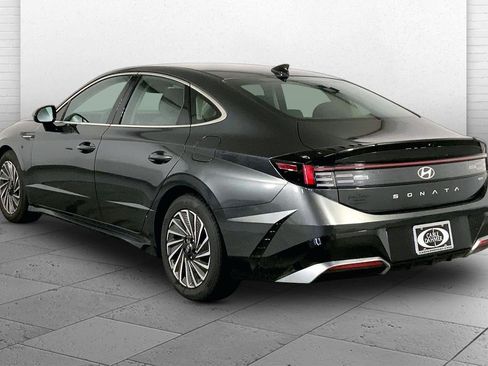 Used 2025 Hyundai Sonata SEL FWD image 11