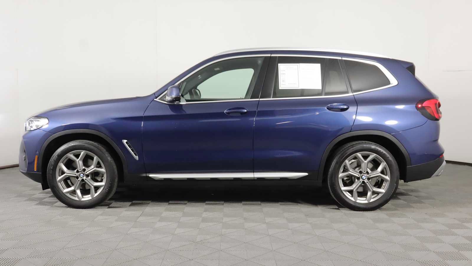 Used 2024 BMW X3 xDrive30i w/ Premium Package AWD/4WD image 8