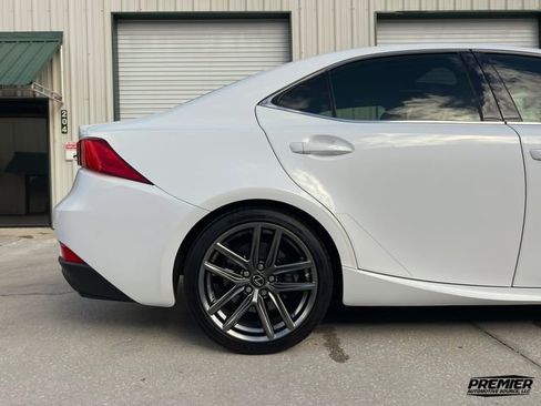 Used 2018 Lexus IS 300 image 26