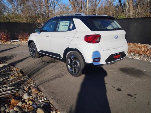 New 2026 Hyundai Venue SEL image 5