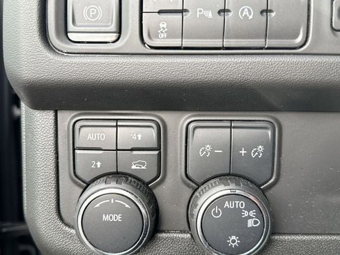 Certified 2024 Chevrolet Tahoe LT image 9