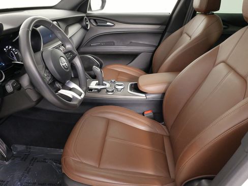 Used 2023 Alfa Romeo Stelvio Ti image 29