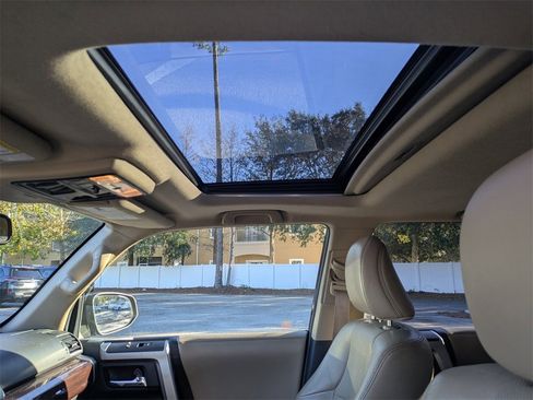 Used 2015 Toyota 4Runner Limited image 23