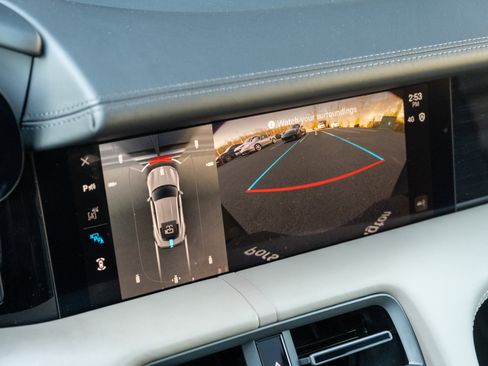 Used 2025 Porsche Taycan 4S image 31