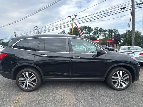 Used 2018 Honda Pilot Elite image 4