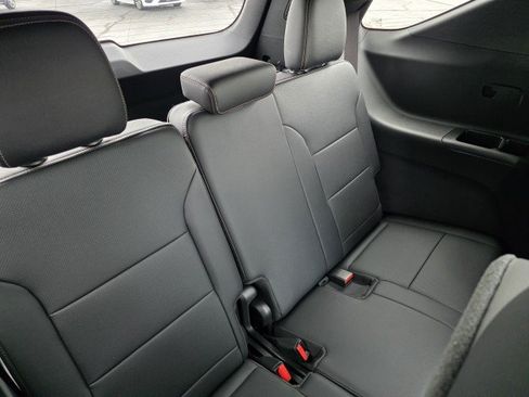 Used 2026 Chevrolet Traverse High Country w/ LPO, Floor Liner Package AWD/4WD image 12