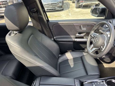 Certified 2021 Mercedes-Benz GLB 250 w/ Premium Package image 13