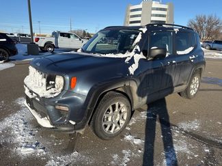 Used 2022 Jeep Renegade Latitude w/ Convenience Group video 2