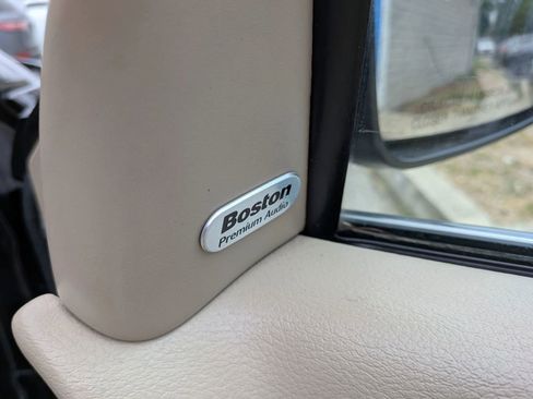 Used 2011 Chrysler 200 Limited FWD image 37