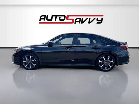 Used 2025 Honda Civic Sport Touring image 4