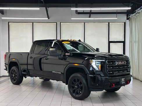 Certified 2026 GMC Sierra 2500 AT4 AWD/4WD image 1