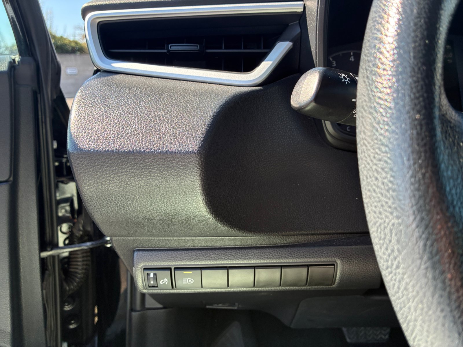 Used 2025 Toyota Corolla LE FWD image 23