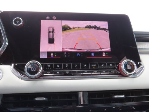 Used 2023 GMC Canyon AT4X image 34