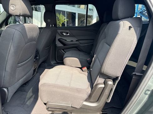 Certified 2023 Chevrolet Traverse LT FWD image 24