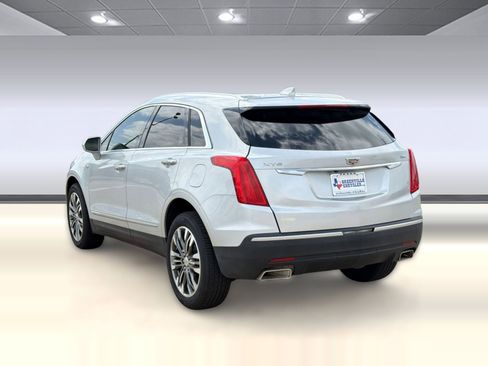 Used 2017 Cadillac XT5 Premium Luxury image 3