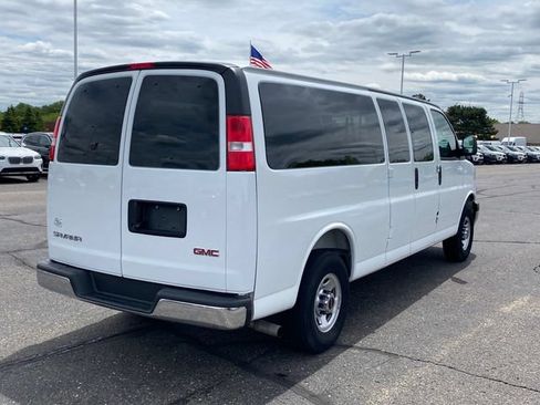 Used 2025 GMC Savana 3500 LT w/ LT Preferred Equipment Group RWD image 3