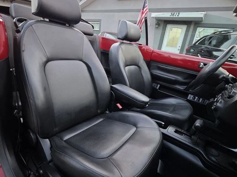 Used 2008 Volkswagen Beetle S image 15