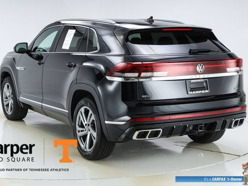 Used 2024 Volkswagen Atlas Cross Sport SEL R-Line AWD/4WD image 45