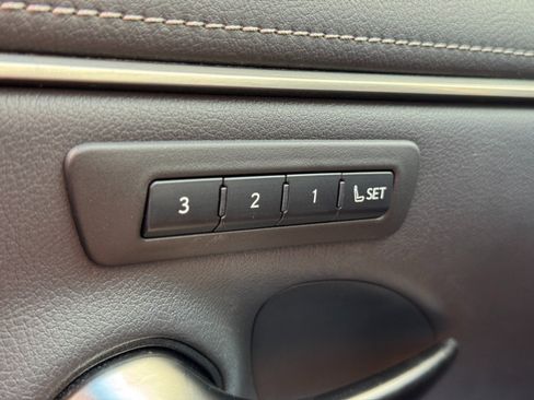 Used 2020 Lexus ES 350 w/ Premium Package FWD image 17