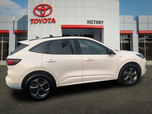 Used 2024 Ford Escape ST-Line w/ Tech Pack #1 AWD/4WD image 2