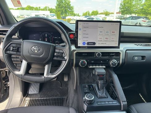 Used 2024 Toyota Tacoma TRD Off-Road AWD/4WD image 23
