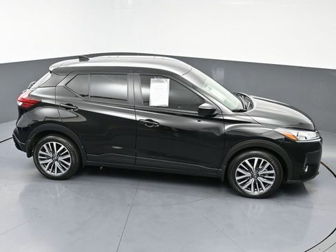 Used 2023 Nissan Kicks SV image 46