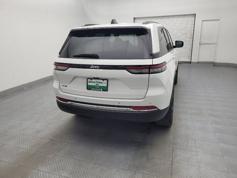 Used 2022 Jeep Grand Cherokee Limited 4xe image 7