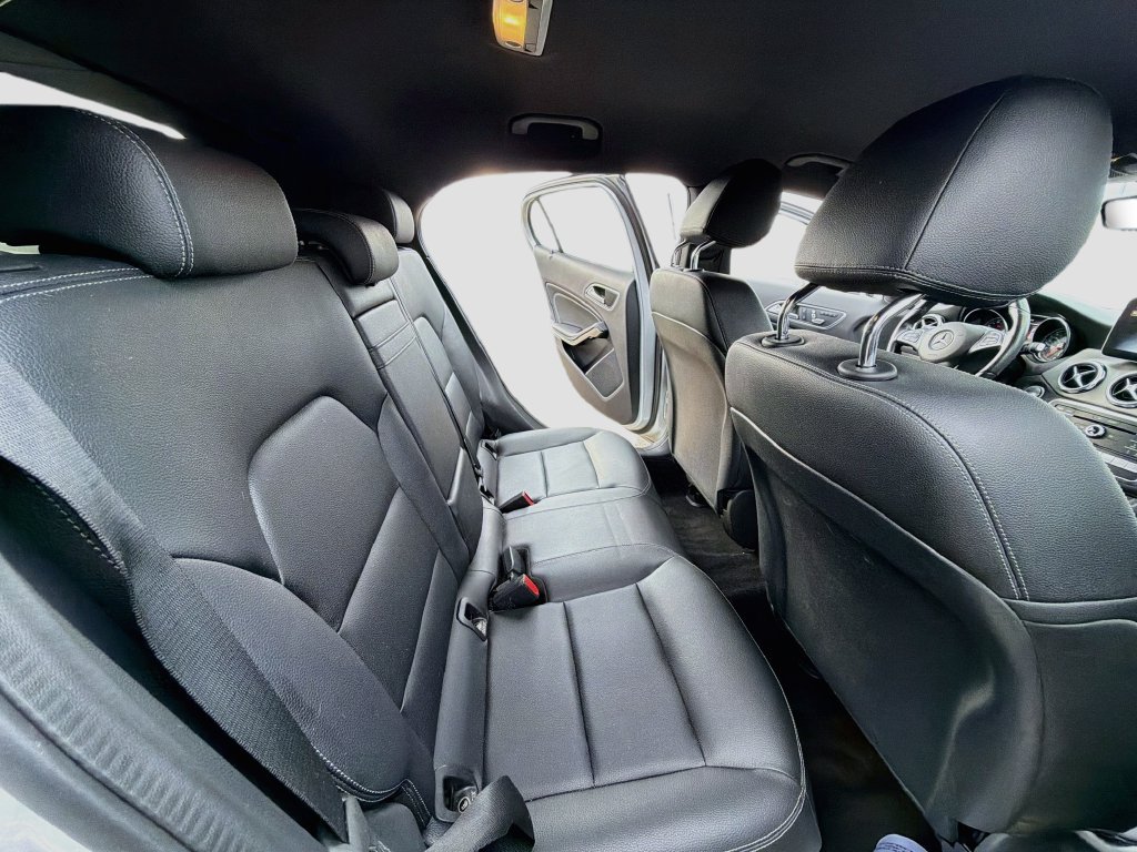 Used 2020 Mercedes-Benz GLA 250 4MATIC image 30