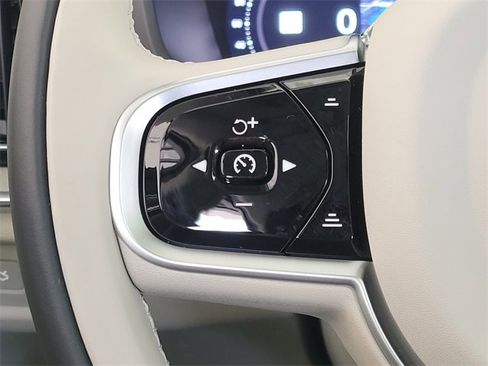 Certified 2026 Volvo V60 B5 Cross Country Plus w/ Protection Package Premier image 36