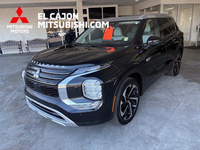 Used 2025 Mitsubishi Outlander SEL AWD/4WD image 4