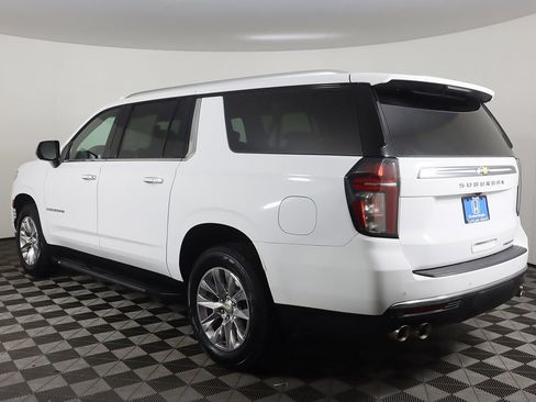 Used 2023 Chevrolet Suburban Premier image 11