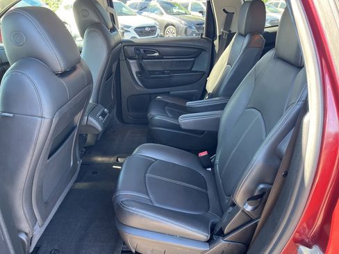 Used 2017 Chevrolet Traverse LT image 11