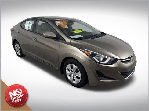 Used 2016 Hyundai Elantra SE FWD image 1