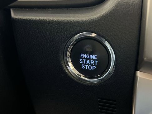 Used 2014 Toyota 4Runner Limited image 34