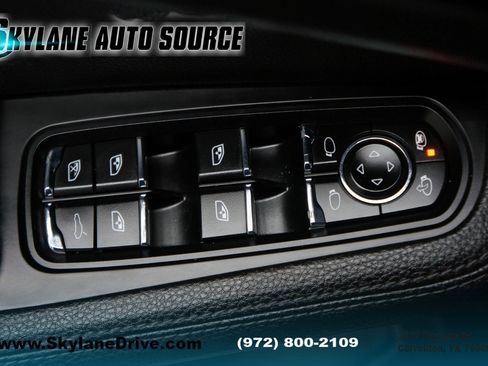 Used 2018 Porsche Macan Sport Edition image 26