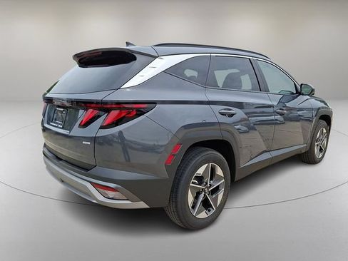 Certified 2025 Hyundai Tucson SEL AWD/4WD image 11