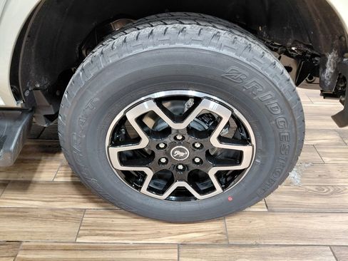 New 2025 Ford Bronco Outer Banks AWD/4WD image 8