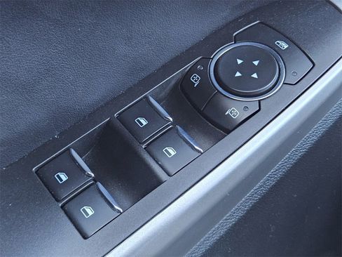 Used 2022 Ford Explorer XLT w/ Equipment Group 202A image 16