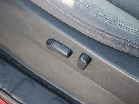 Used 2023 Nissan Frontier SV image 16