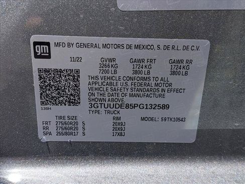 Used 2023 GMC Sierra 1500 SLT w/ SLT Premium Package AWD/4WD image 23