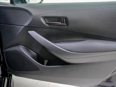 Used 2024 Toyota Corolla LE FWD image 29